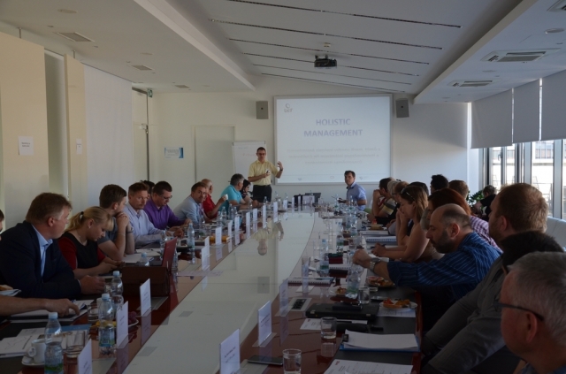 UTB Univerzita Tomáše Bati Holistic management Leoš Kubíček 