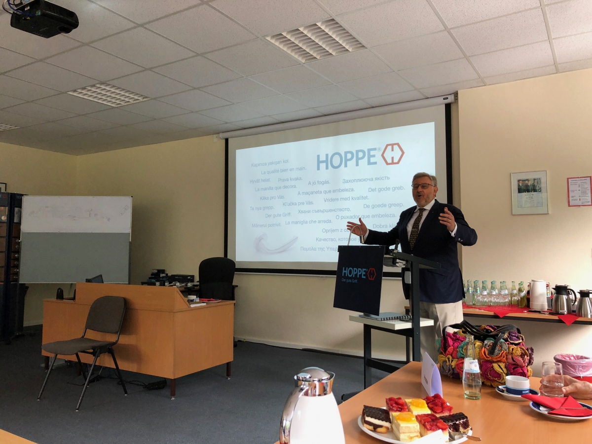 Hoppe 2 - Holistic Management
